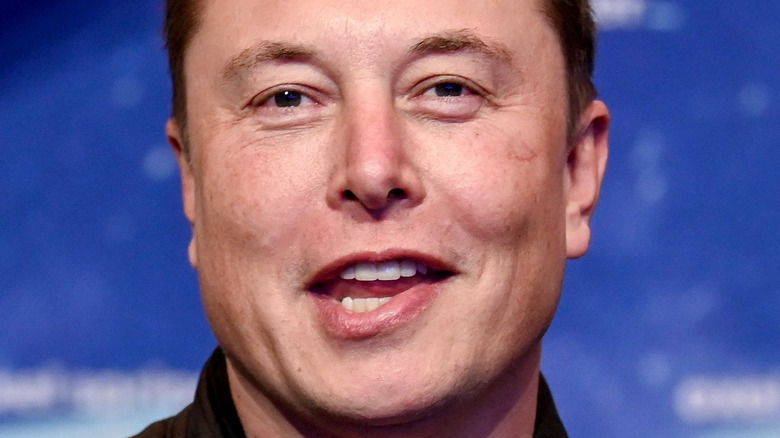 Elon Musk fait bouger les affaires en pleine guerre avec Twitter