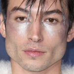 Ezra Miller brise le silence sur les problèmes juridiques avec une mise à jour sur leur santé mentale