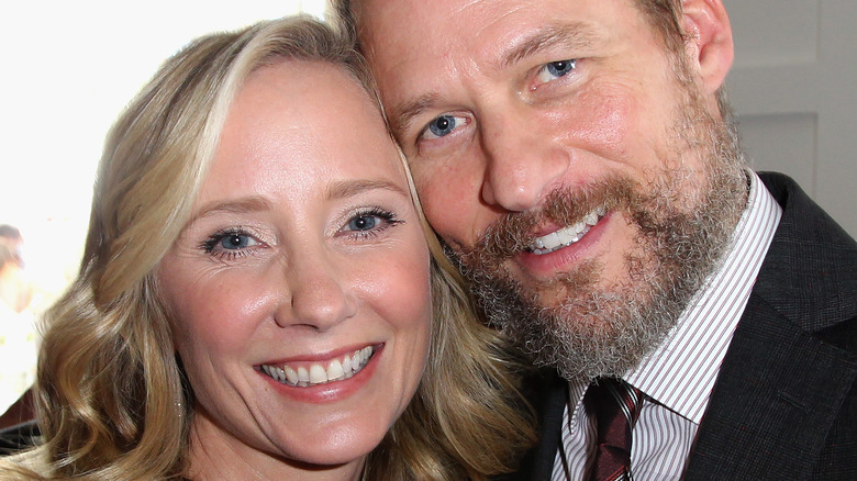 James Tupper arrête une rumeur bouleversante sur son ex Anne Heche