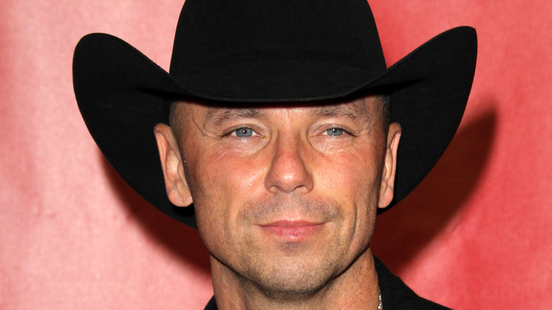 Kenny Chesney s’exprime après un accident tragique lors de son concert