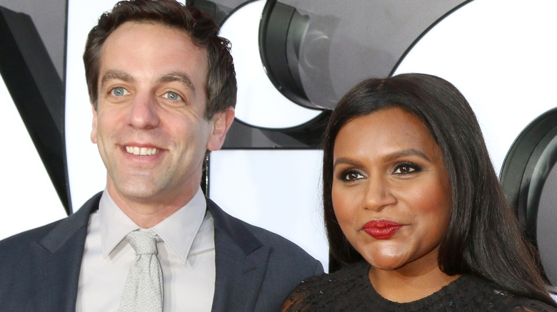 Mindy Kaling laisse tout le monde deviner sur sa relation avec BJ Novak