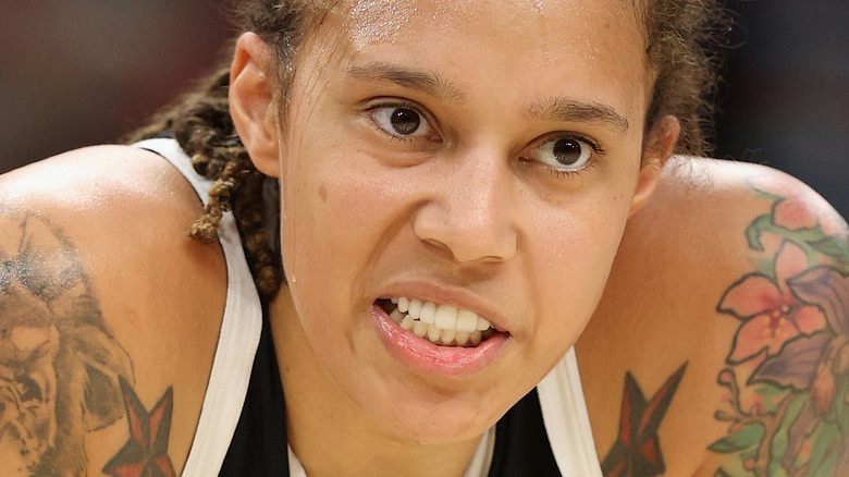 Pourquoi le destin de Brittney Griner implique un trafiquant d’armes russe, des efforts diplomatiques et Nicolas Cage