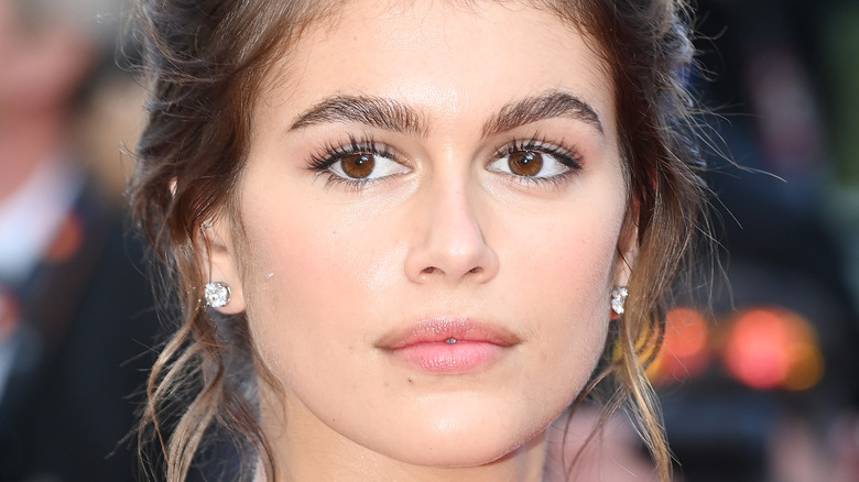 Une vieille photo de Kaia Gerber et de l’ex Vanessa Hudgens d’Austin Butler a des fans qui font une double prise