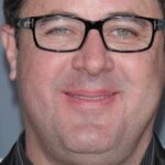 Vince Gill rend un hommage émouvant à sa femme Amy Grant après son grave accident