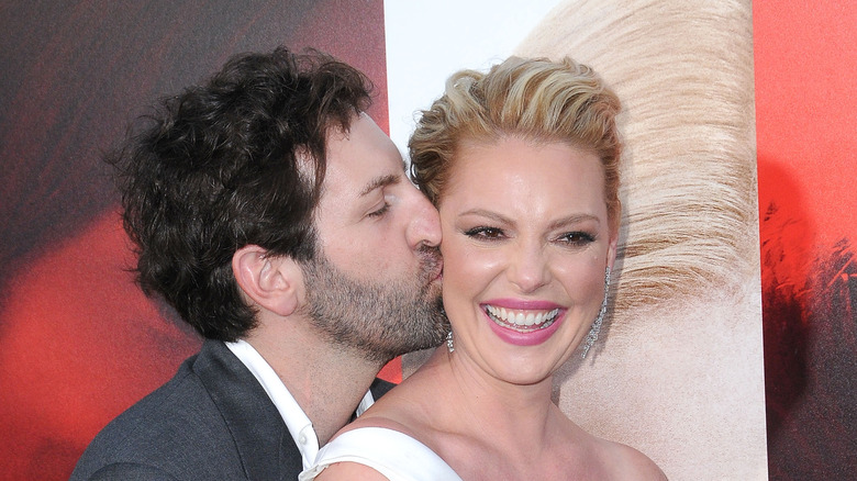 Josh Kelley embrasse Katherine Heigl sur la joue