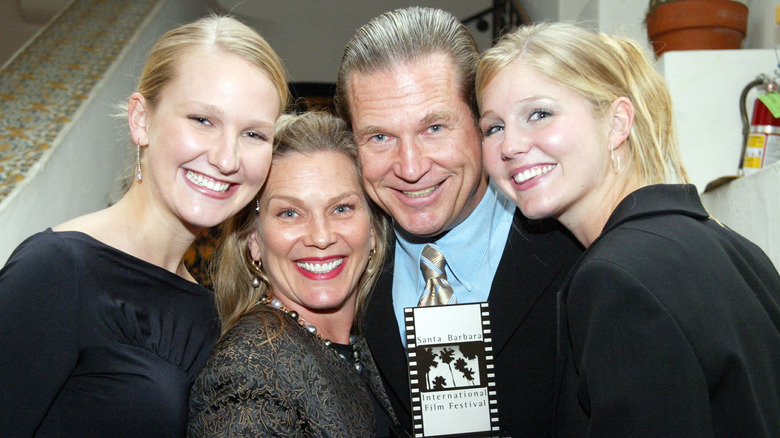 Jeff Bridges avec sa fille Hayley, sa femme Sue et sa fille Isabella en 2003