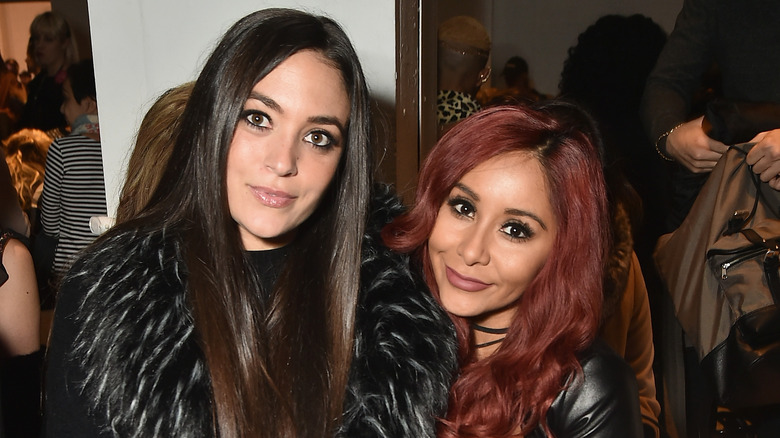 Nicole Polizzi et Sammi Giancola posent