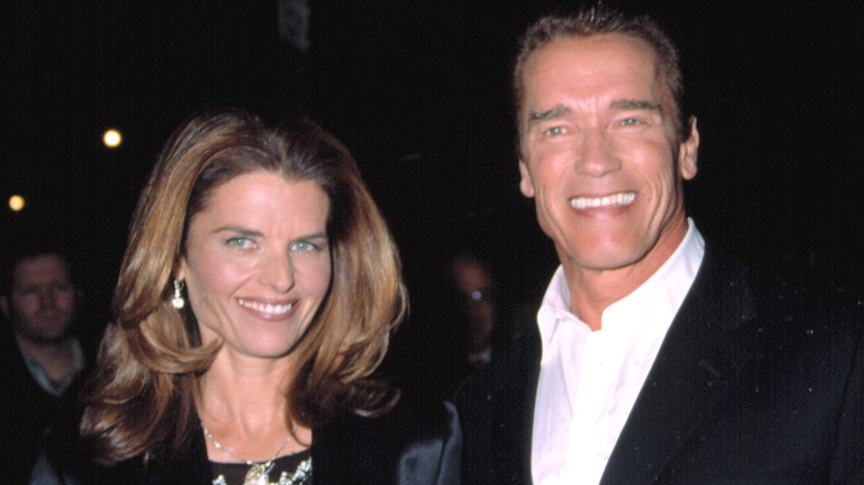 Arnold Schwarzenegger, Maria Shriver souriant 