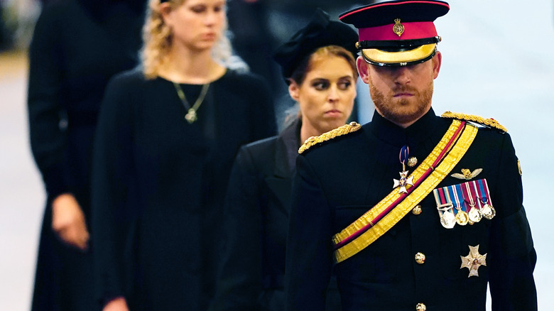 Uniforme militaire du prince Harry avec médailles