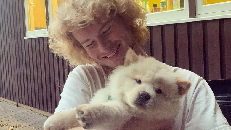 Yung Gravy avec son chien