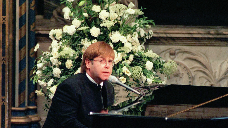 Sir Elton John aux funérailles de la princesse Diana 