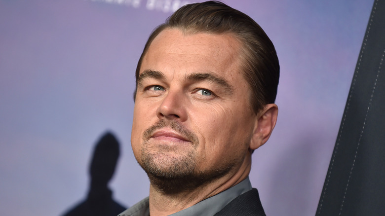 Leonardo DiCaprio cheveux lissés