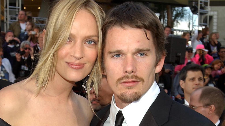 ethan hawke et uma thurman assistant à la remise des prix de l'académie 