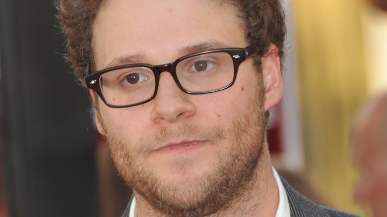 Seth Rogen a l'air agacé