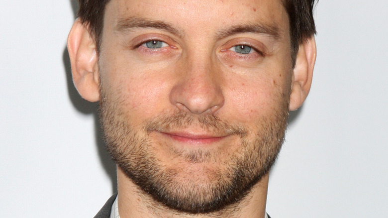 Tobey Maguire souriant