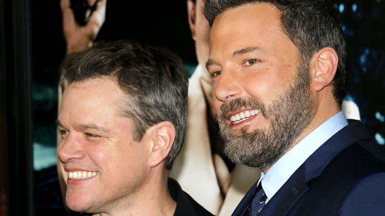 Matt Damon et Ben Affleck souriant