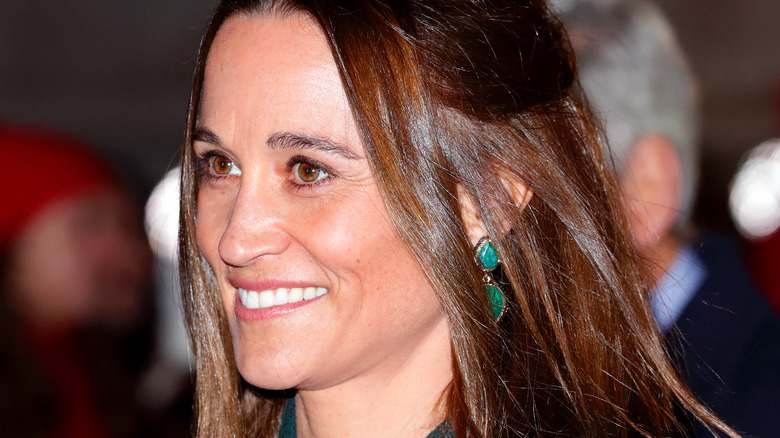 Pippa Middleton sourit