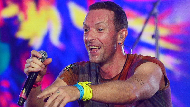 Chris Martin en train de jouer