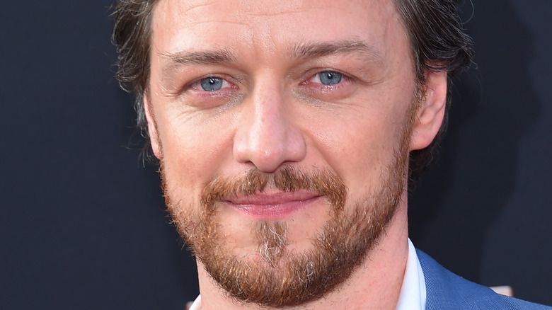 James McAvoy souriant