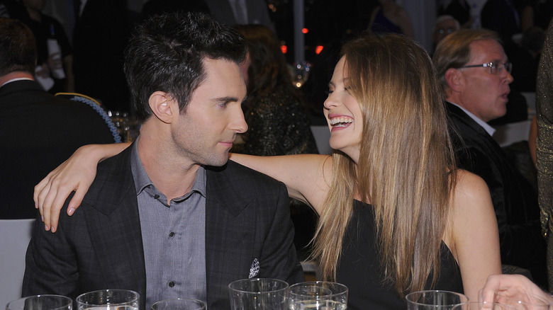 Adam Levine et Behati Prinsloo 