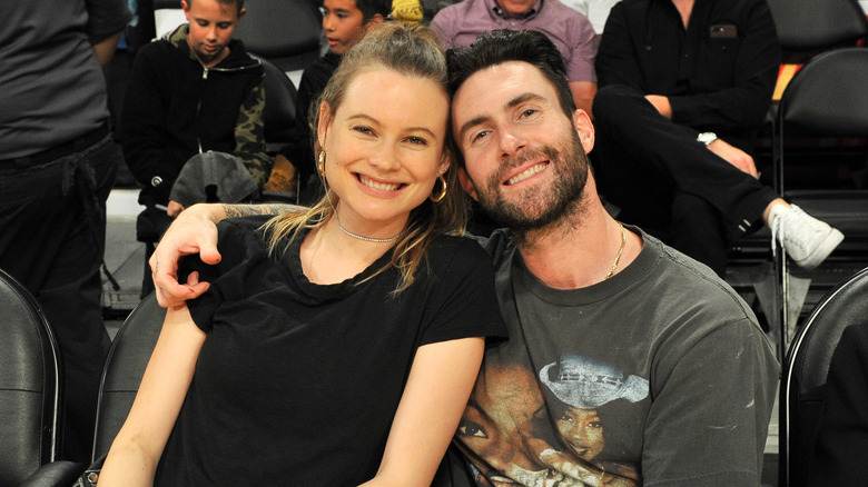 Behati Prinsloo et Adam Levine 