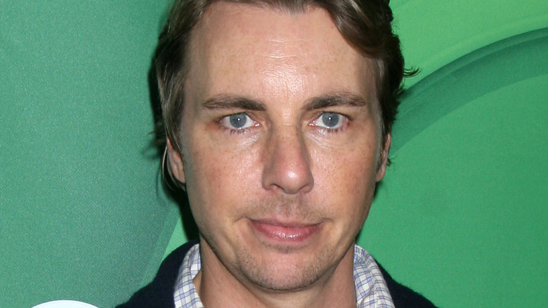 Dax Shepard posant