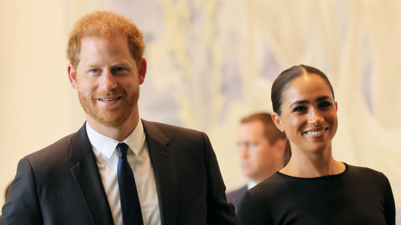 Meghan et Harry se sont déguisés en souriant 