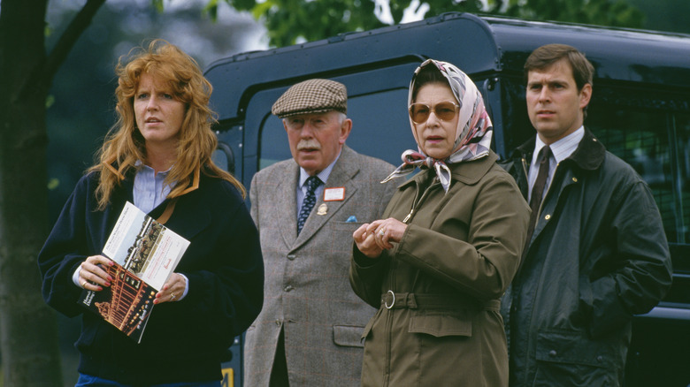 Sarah Ferguson, Andrew avec la reine 