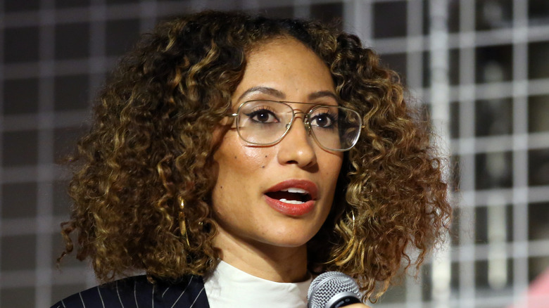 Elaine Welteroth lors d'un événement, parlant