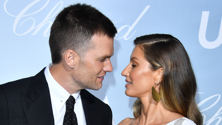 Tom Brady et Gisele Bündchen sur le tapis rouge