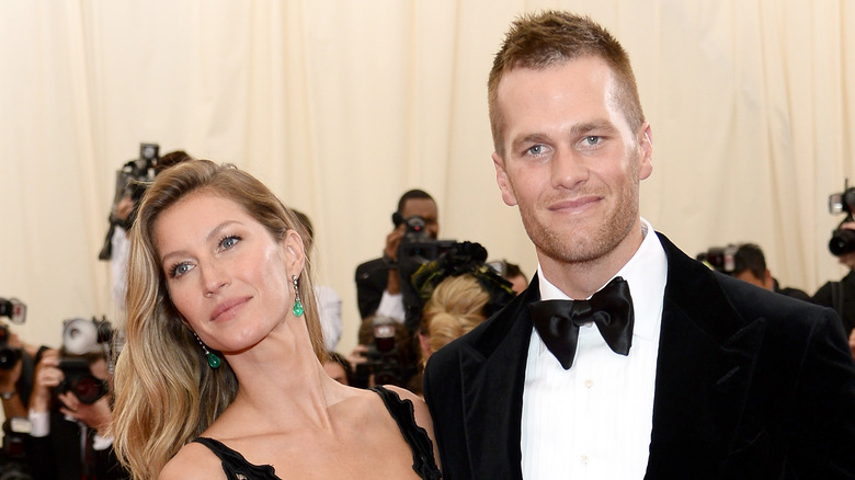 Gisele Bündchen sur le tapis rouge avec Tom Brady