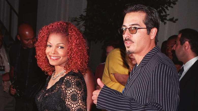 Janet Jackson et Rene Elizondo sourient