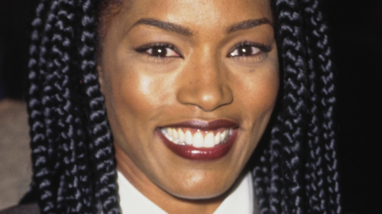 Angela Bassett aux cheveux longs