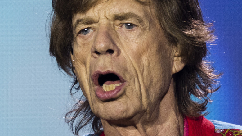 Mick Jagger des Rolling Stones en concert sur scène lors d'un concert des Rolling Stones