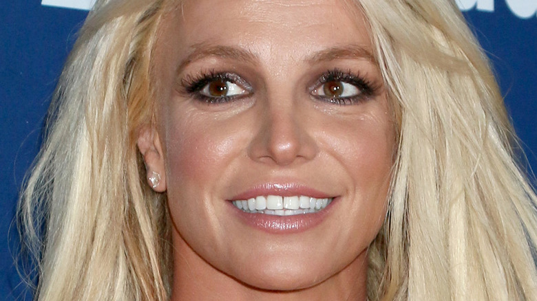 L’annonce NSFW de Britney Spears laisse les fans se gratter la tête