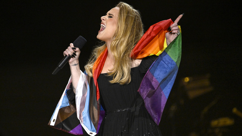 Drapeau de la fierté d'Adele