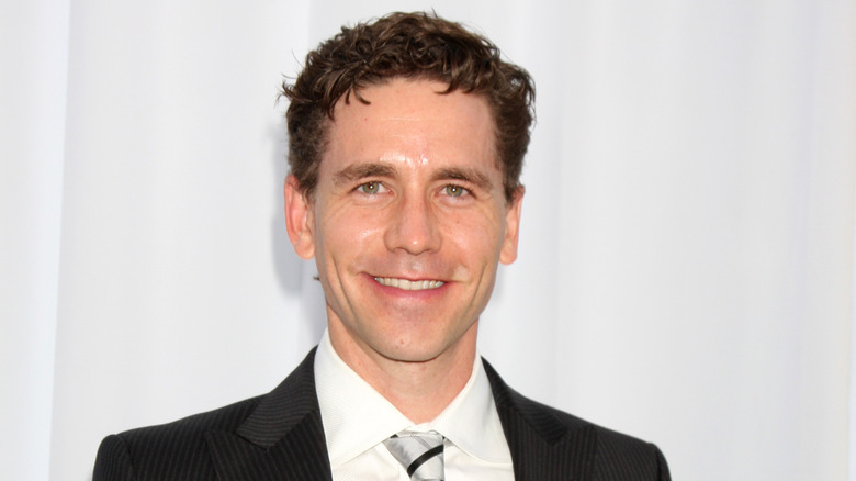 Brian Dietzen souriant