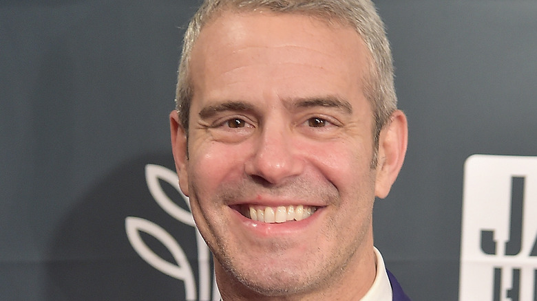 Andy Cohen souriant