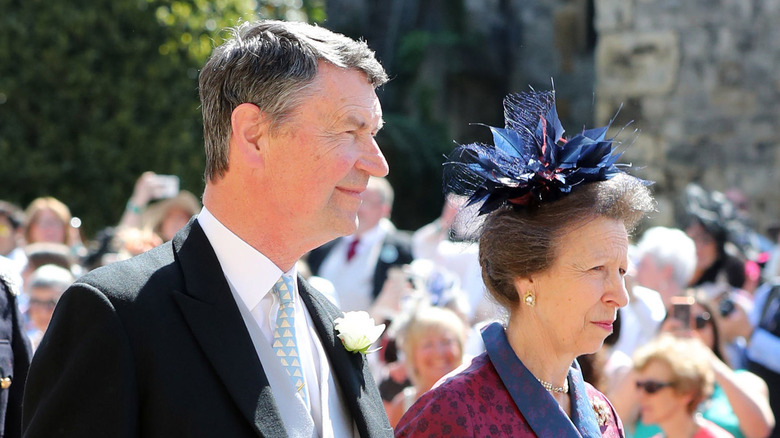 Profil de la princesse Anne et de Sir Timothy Laurence