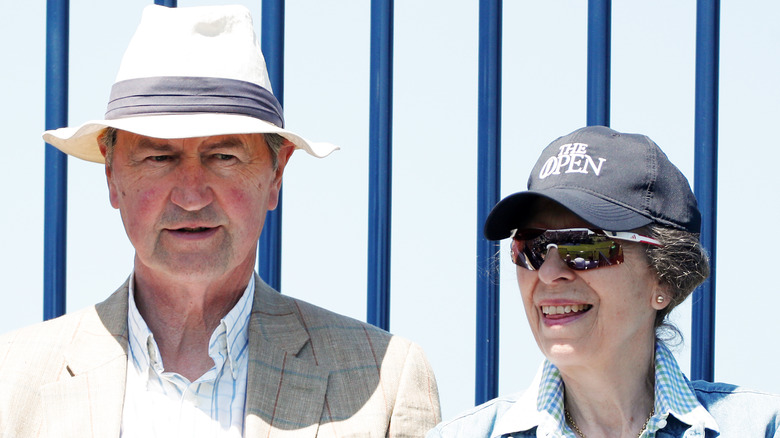 La princesse Anne et Sir Timothy Laurence au golf 