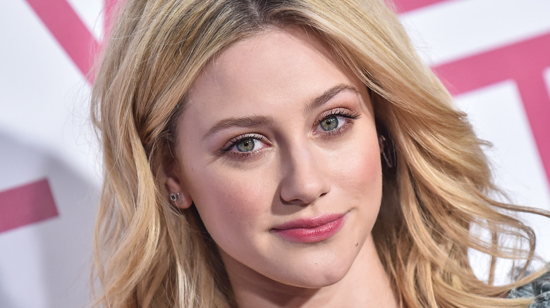 L’impressionnante carrière de Lili Reinhart au fil des ans