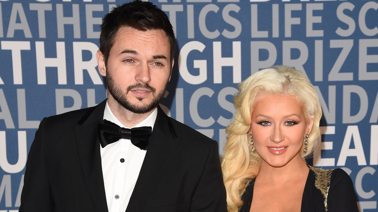 Matthew Rutler posant avec Christina Aguilera