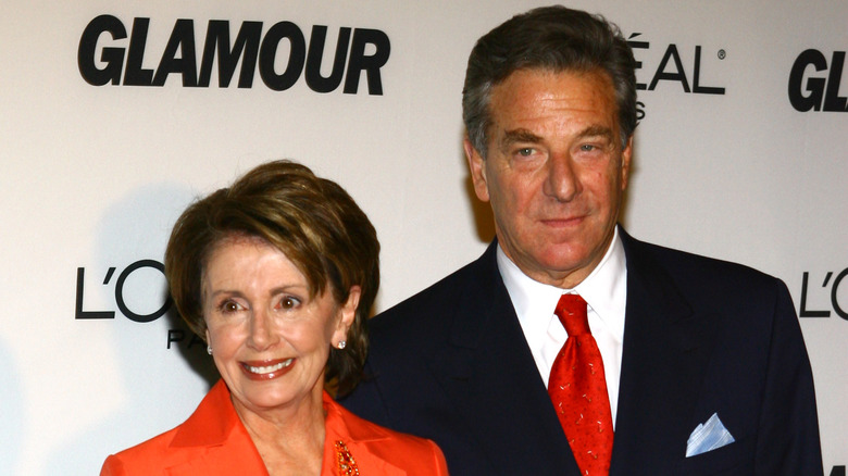 Nancy et Paul Pelosi, souriants