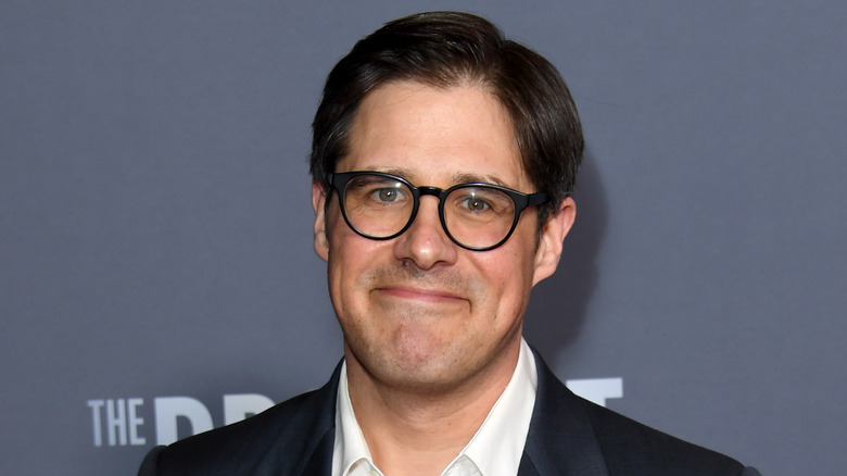 Rich Sommer porte des lunettes