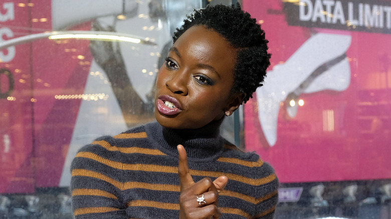 Danai Gurira parlant