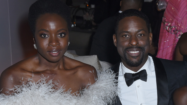 Danai Gurira et Sterling K. Brown souriant