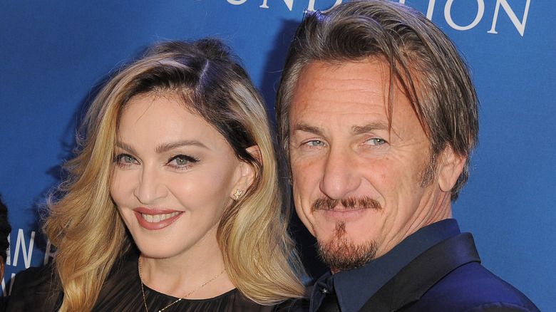 Madonna et Sean Penn sourient