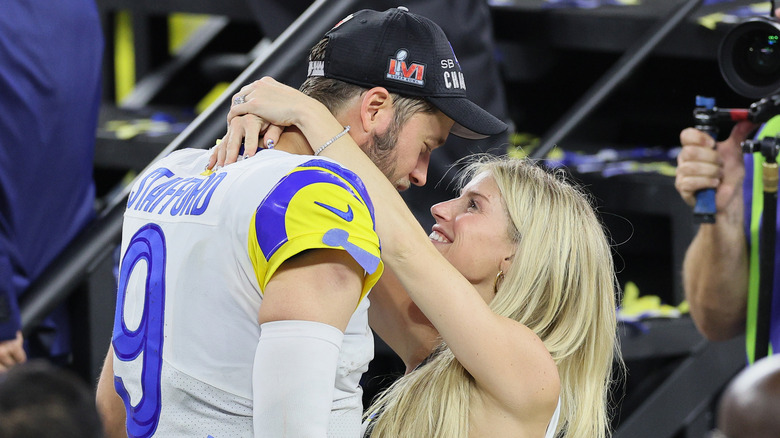 Matthew et Kelly Stafford lors d'un événement 