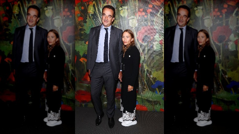 Mary-Kate Olsen et Olivier Sarkozy posent