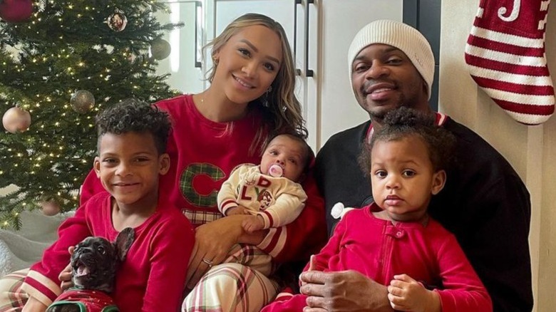 Jimmie Allen avec sa femme et ses enfants